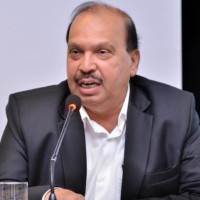 Dr. Praveen Saxena
